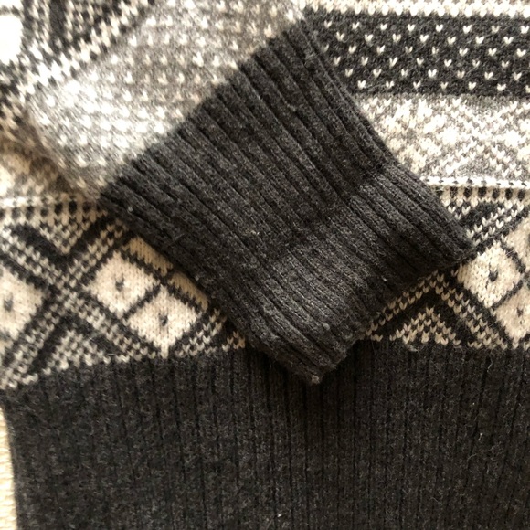 H&M Knitted Grey & White Patterned Sweater - Picture 5 of 10